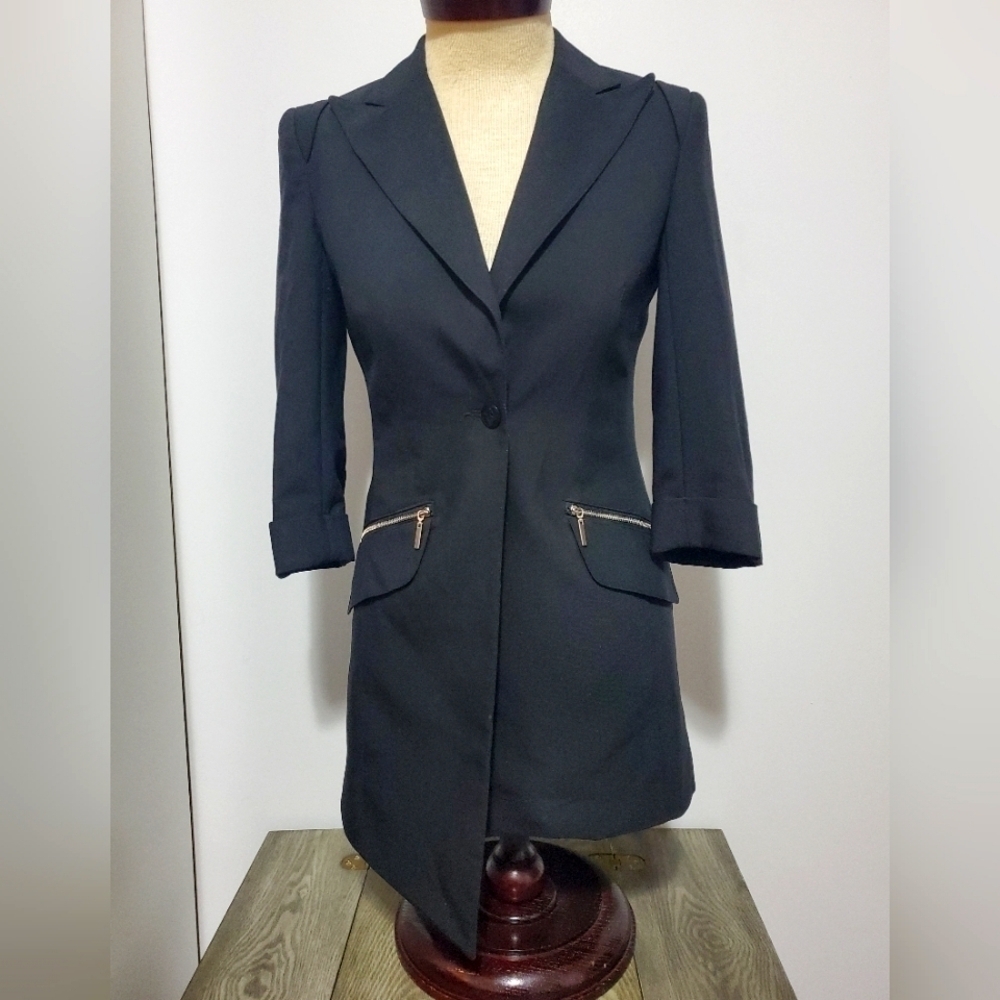 BEBE light jacket size  2